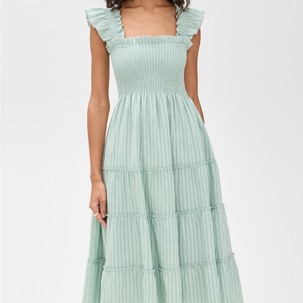 SOLD OUT Hill House Home Ellie Nap dress

Elegant Mint Green Smocked Dress